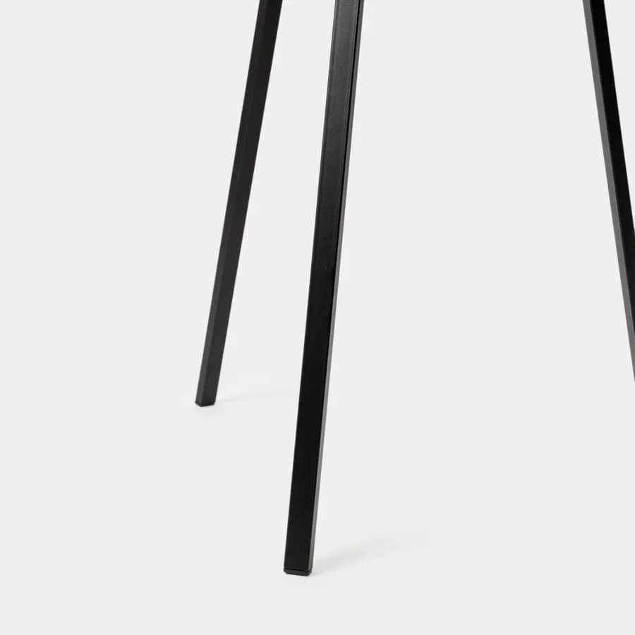 Appendiabiti in metallo nero con 9 ganci e ripiano in legno - South