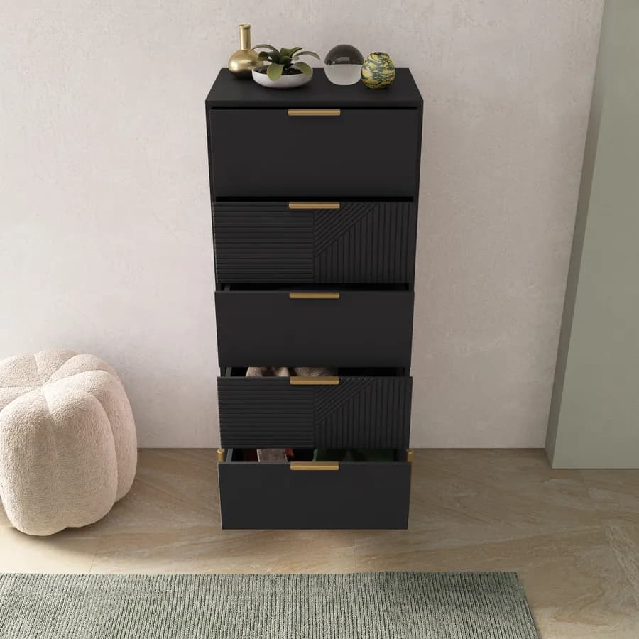 Cassettiera 57x131h cm con 5 cassetti nero opaco cannettato e gambe oro - Gwyneth