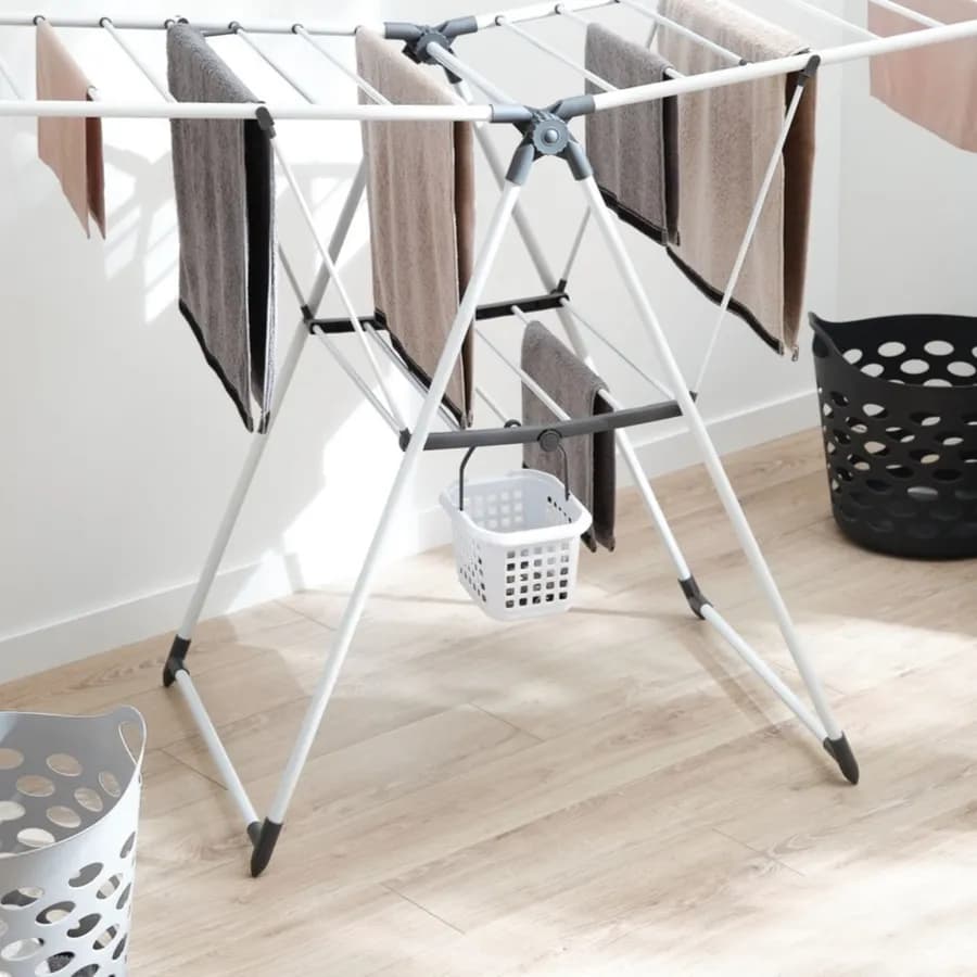 Cestino per molle 23x18h cm bianco con gancio