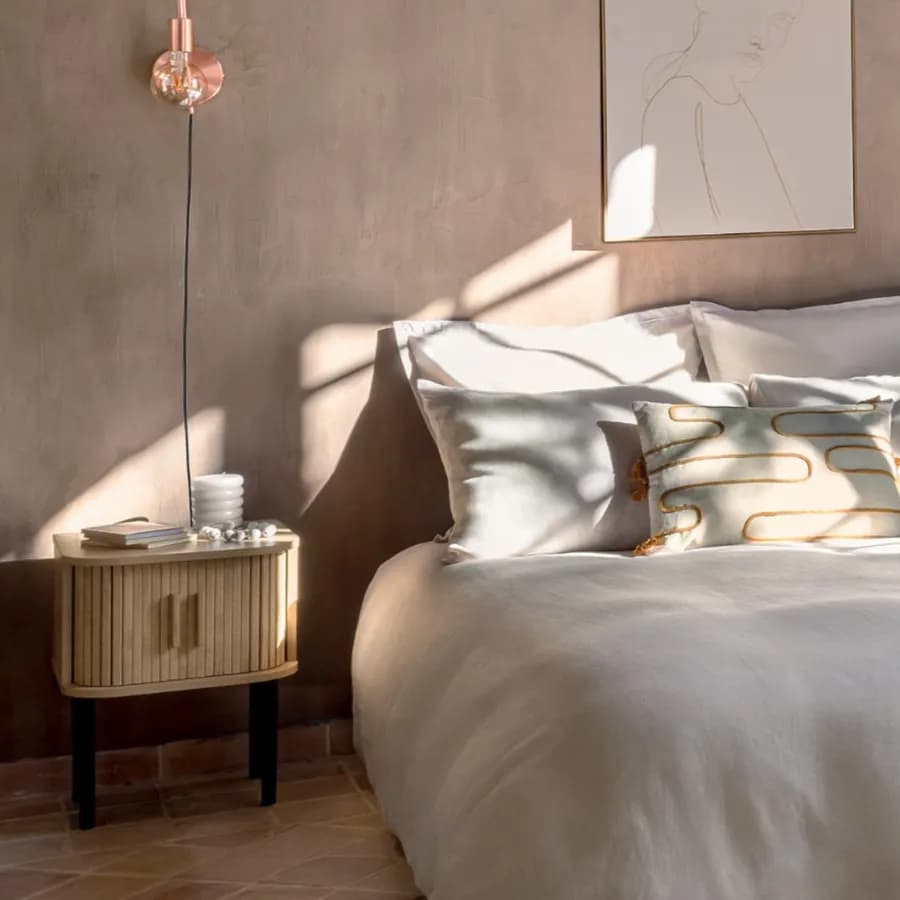 Comodino 40x40 cm con 2 ante in legno cannettato - Dhana
