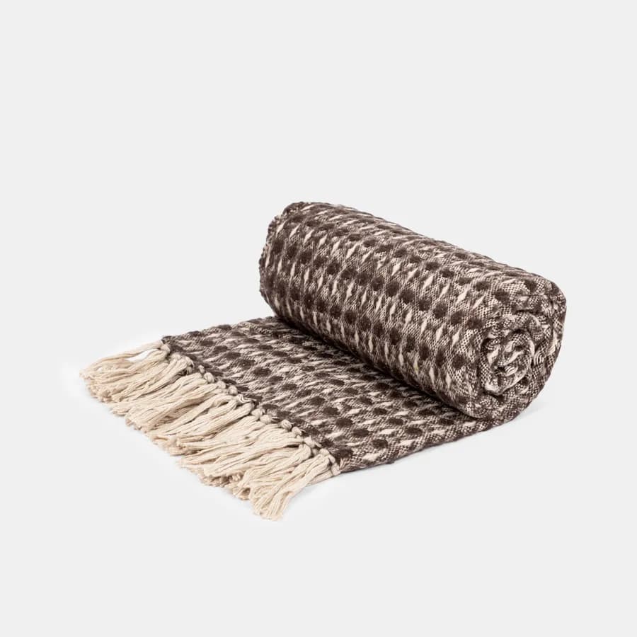 Coperta 170x130 cm in cotone marrone con frange