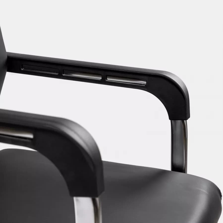 Set 2 poltrone da ufficio in similpelle nero con struttura a slitta cromo - Senior