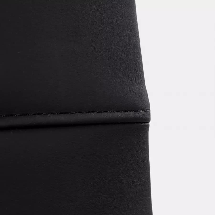 Set 2 poltrone da ufficio in similpelle nero con struttura a slitta cromo - Senior