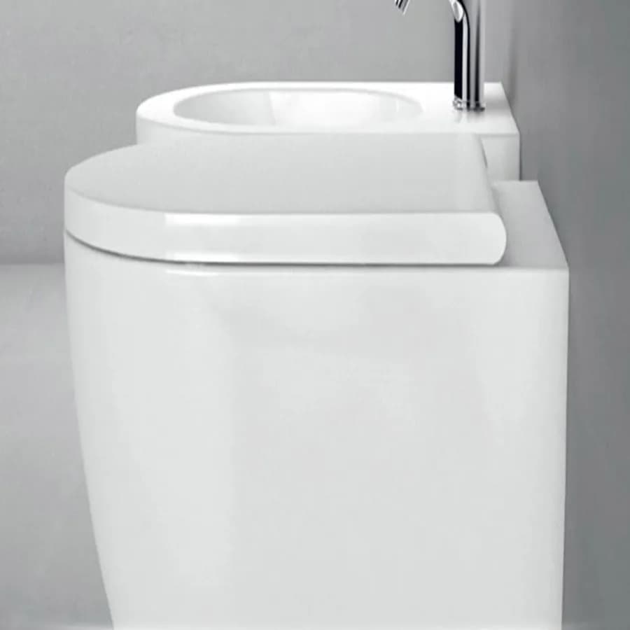 Coppia di sanitari Azzurra Comoda filomuro vaso + bidet + sedile copriwc