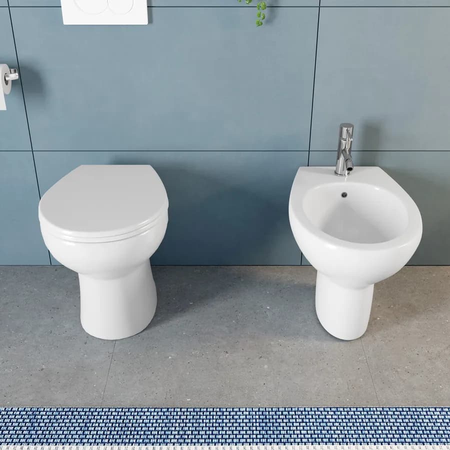 Sanitari tradizionali con scarico a terra e sedile softclose bianco - Casper