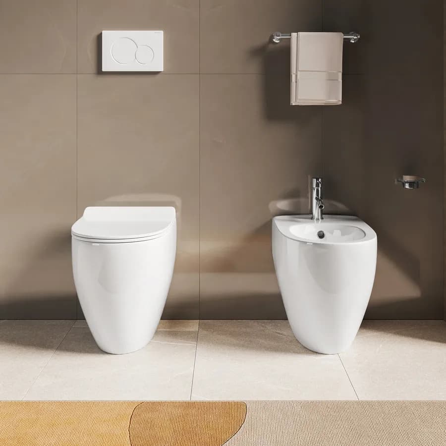 Coppia di sanitari filomuro in ceramica bianca - Marsico
