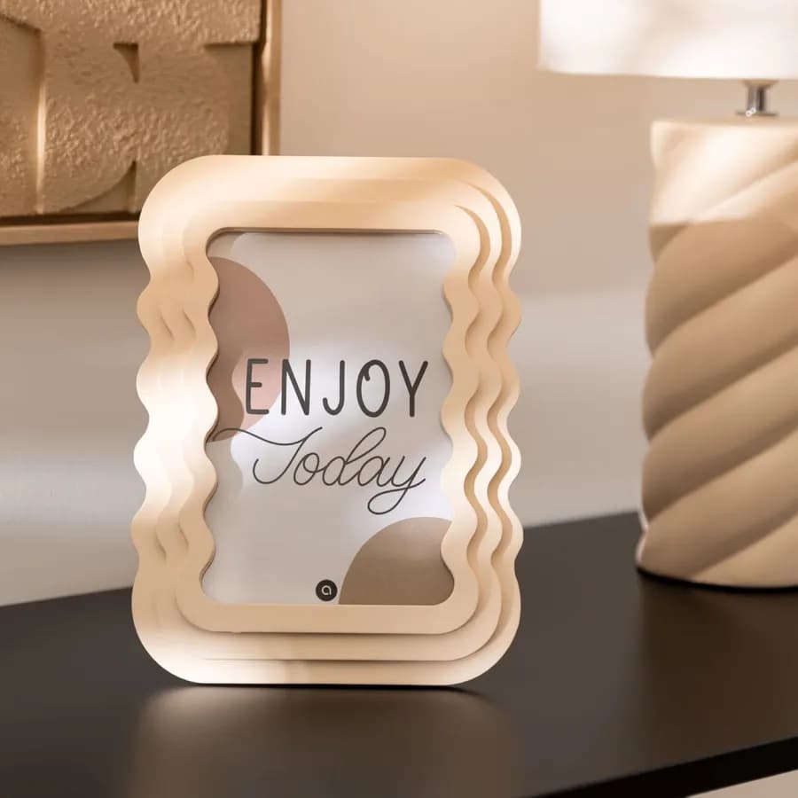 Cornice d'appoggio 13x18h cm in legno beige e metallo