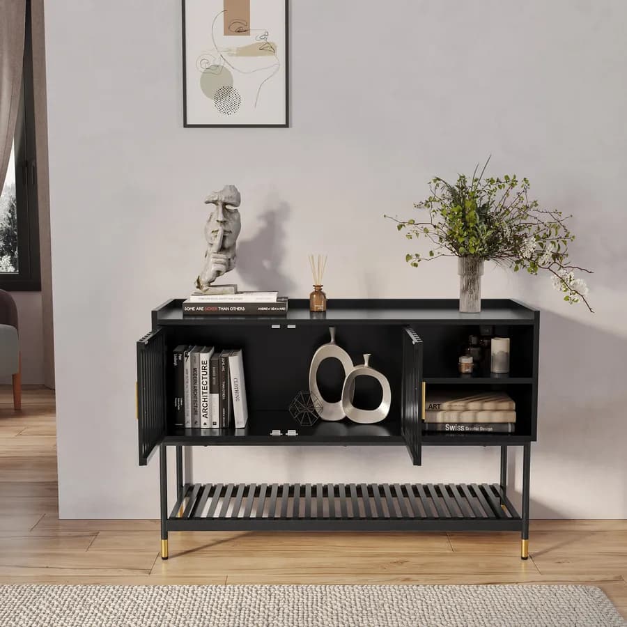 Credenza 120x80h cm con 2 ante nero opaco cannettato e gambe in acciaio con dettagli oro - Mirabel
