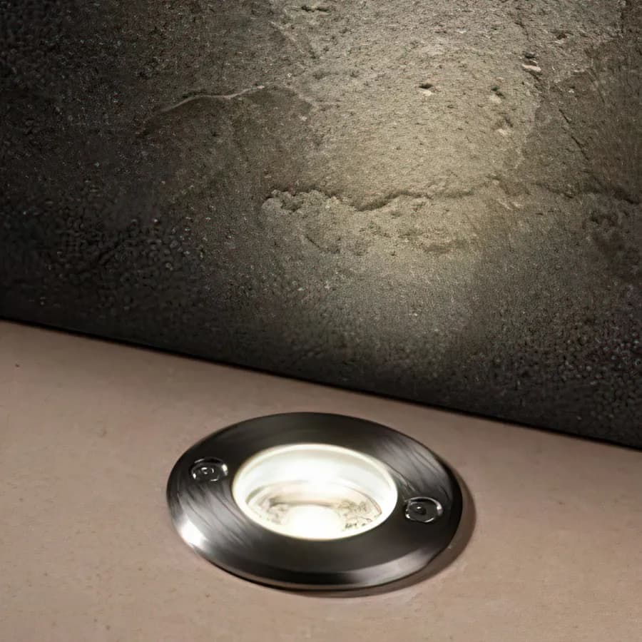 Faretto ad incasso a pavimento diametro 6,8 cm a luce calda in acciaio inox