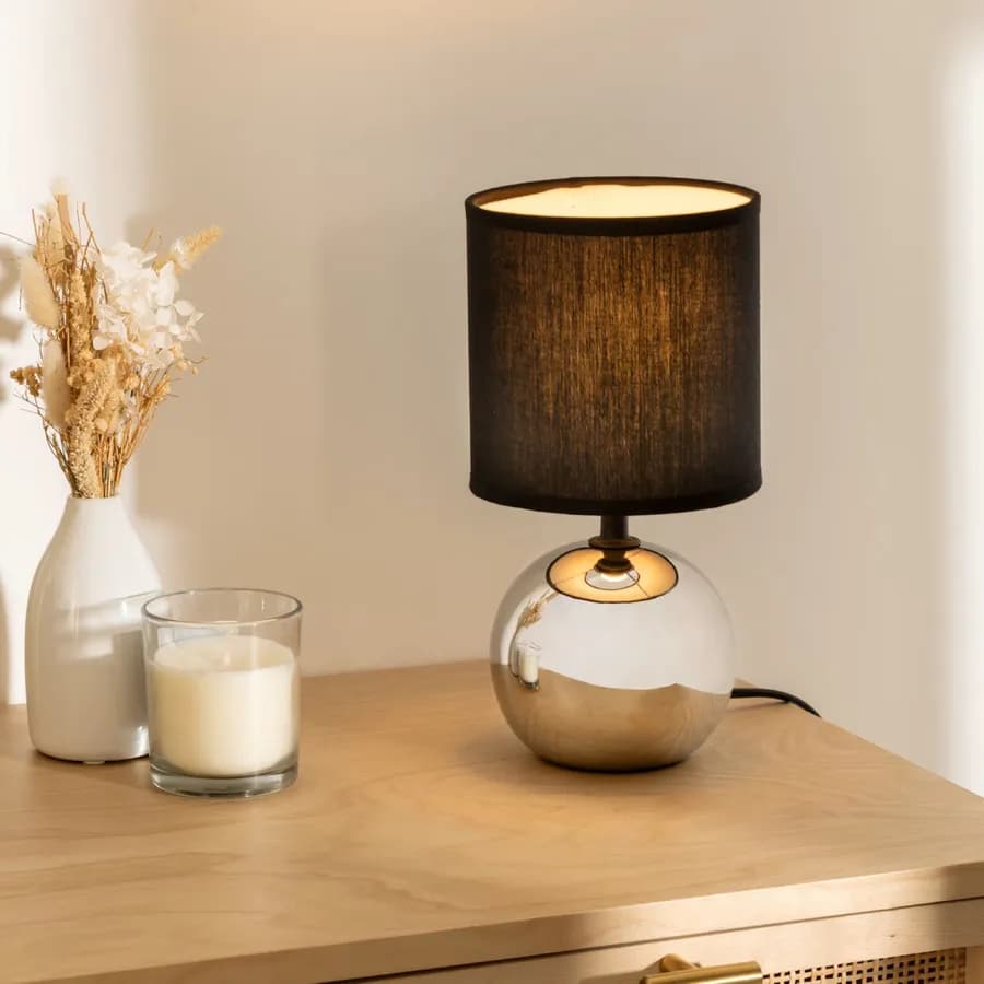 Lampada da tavolo 25h cm in ceramica argento e paralume in cotone nero - Cleopatra