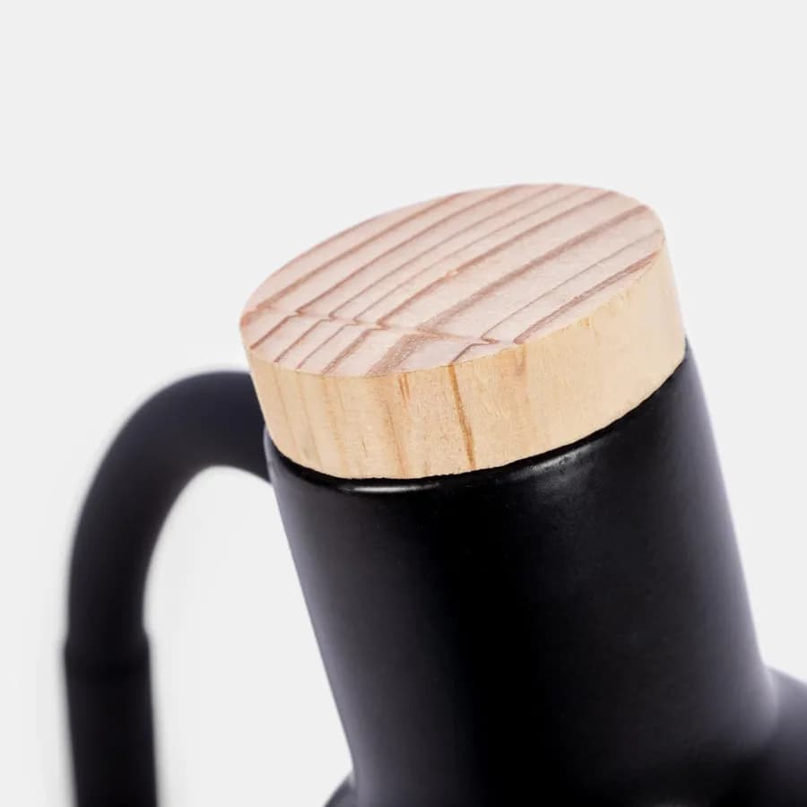 Lampada da tavolo in metallo nero con base in legno - Sally