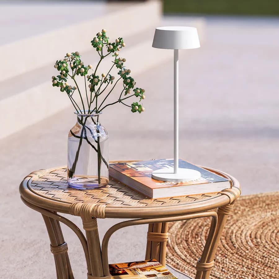 Lampada LED da tavolo portatile in alluminio bianco - Daikiri