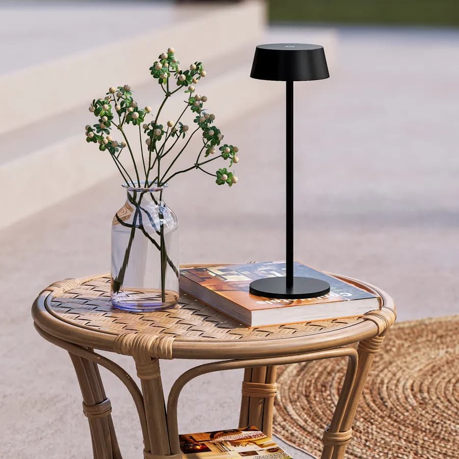 Lampada LED da tavolo portatile in alluminio nero - Daikiri