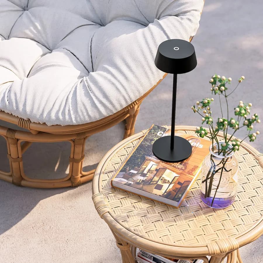 Lampada LED da tavolo portatile in alluminio nero - Daikiri