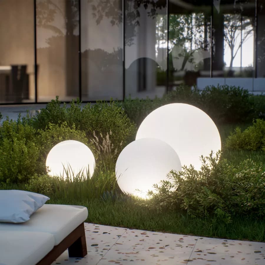 Lampada sferica 55 cm in polietilene neutro con kit luce