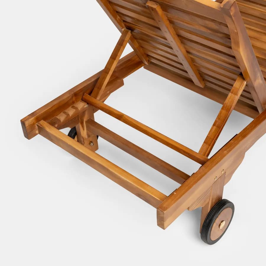 Lettino prendisole reclinabile in legno teak con vassoio scorrevole - Louis