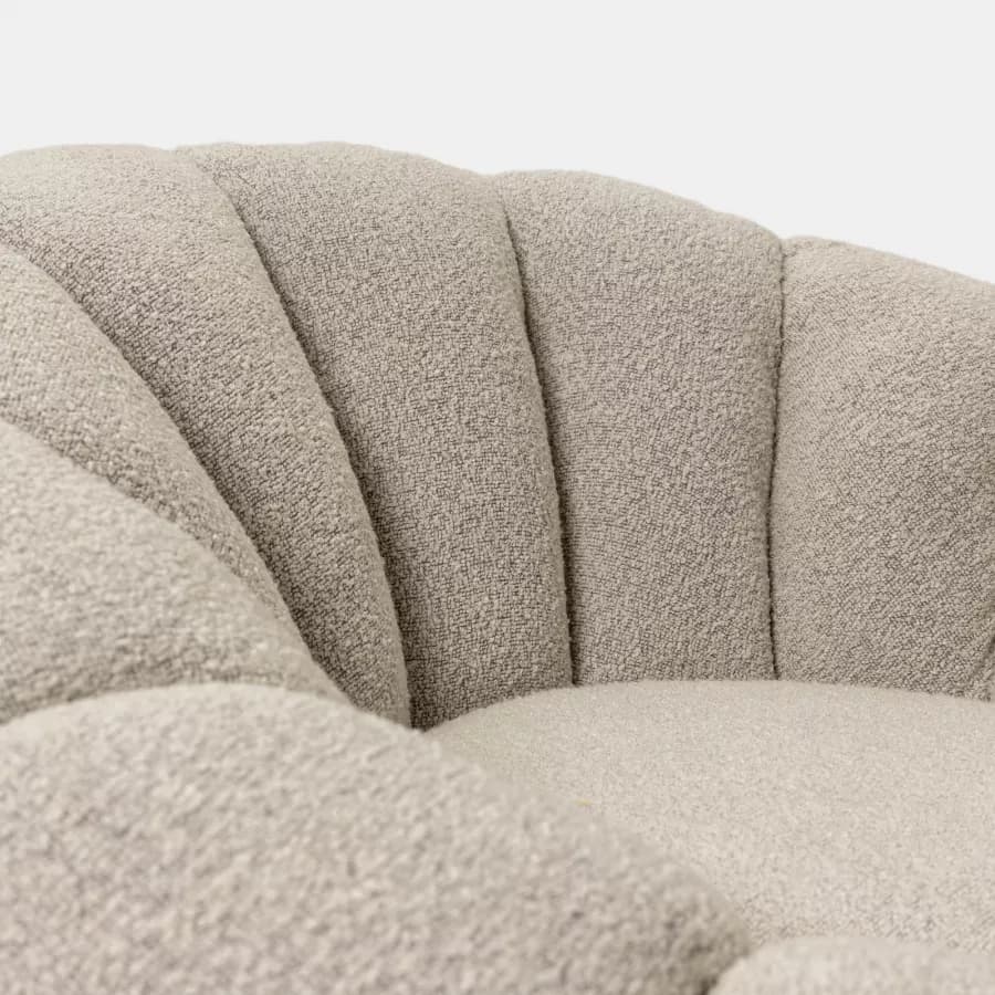 Maxi poltrona girevole a fiore bouclé bianco e grigio chiaro - Silas