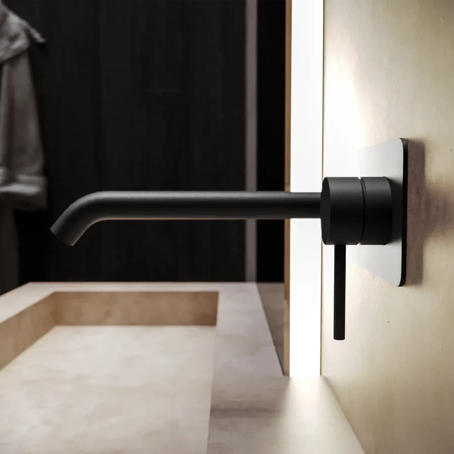 Miscelatore lavabo a muro canna 20 cm con piastra nero opaco – Ran