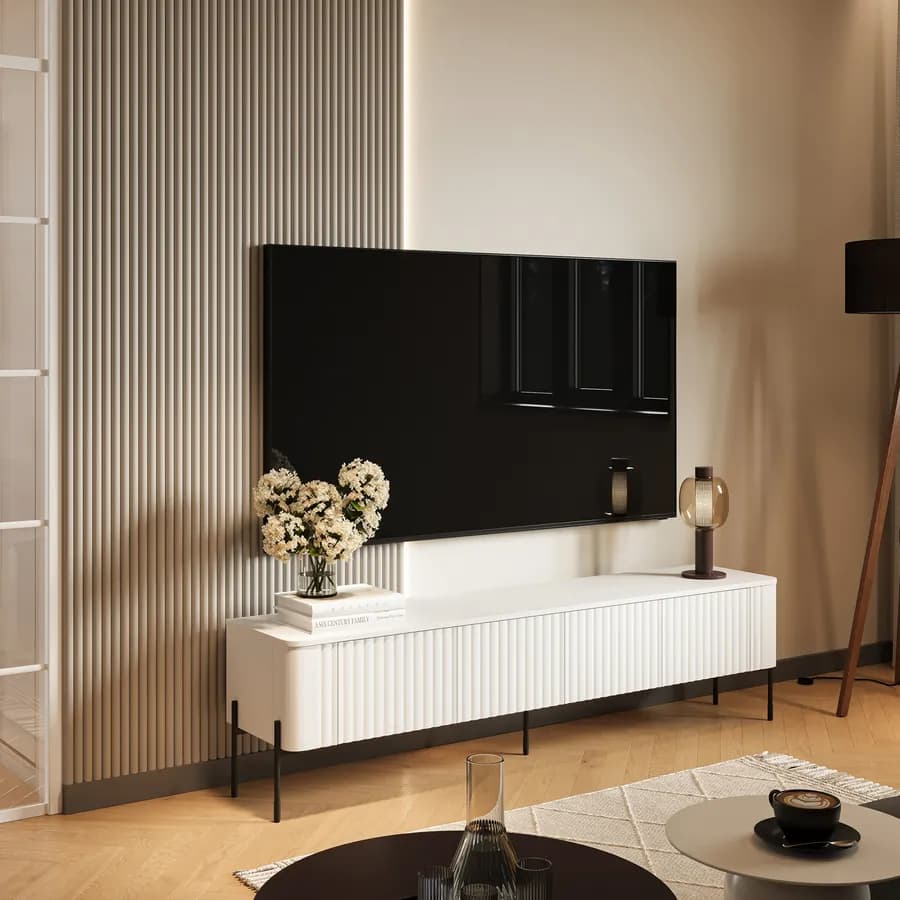 Mobile porta tv 190x50h cm bianco cannettato 4 ante e gambe in metallo nero con angoli stondati - Niclas