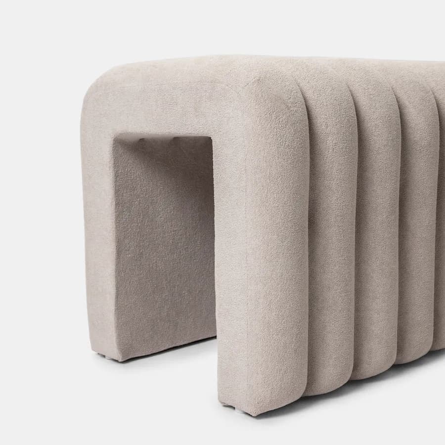 Panca 80x48 cm design ad arco in tessuto micro teddy grigio chiaro - Rudy