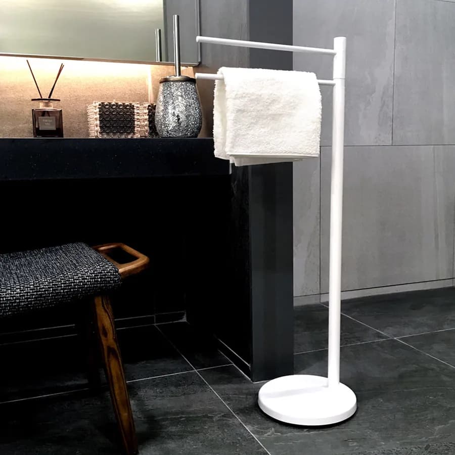 Piantana con 2 bracci portasciugamani in alluminio, inox e resine bianco GEDY