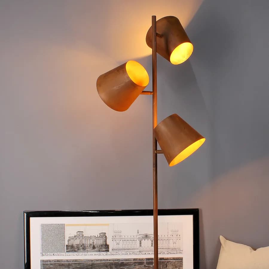 Piantana da interno 51x165h cm in metallo terracotta