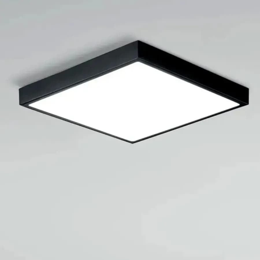 Plafoniera 24x24 cm in alluminio nero e diffusore in acrilico