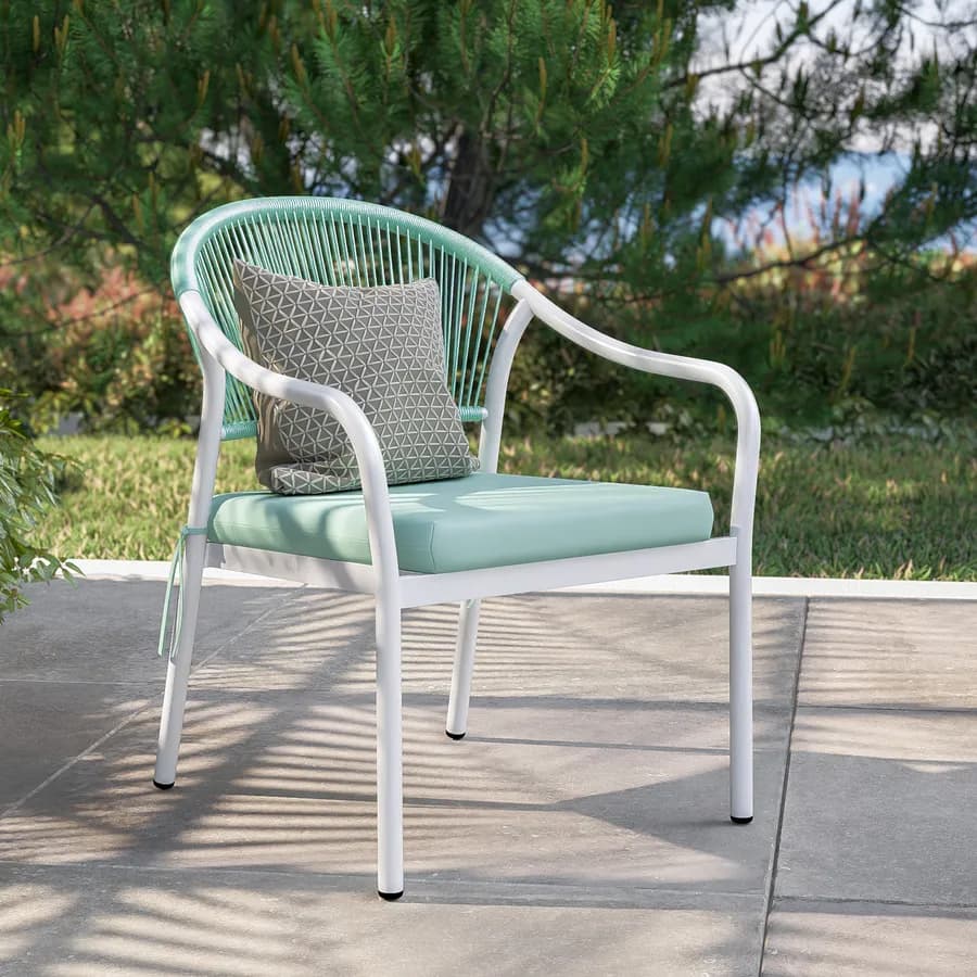 Poltrona da esterno in acciaio bianco con schienale in corda e cuscino verde tiffany - Eivissa