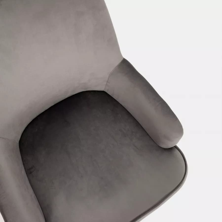 Poltrona in velluto grigio scuro con gambe in legno - Elenor