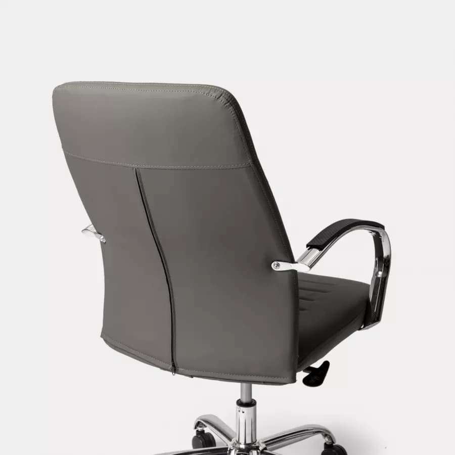 Poltrona da ufficio girevole in similpelle grigio scuro con struttura cromo - Supra
