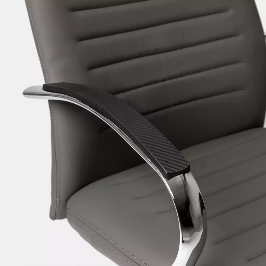 Poltrona da ufficio girevole in similpelle grigio scuro con struttura cromo - Supra