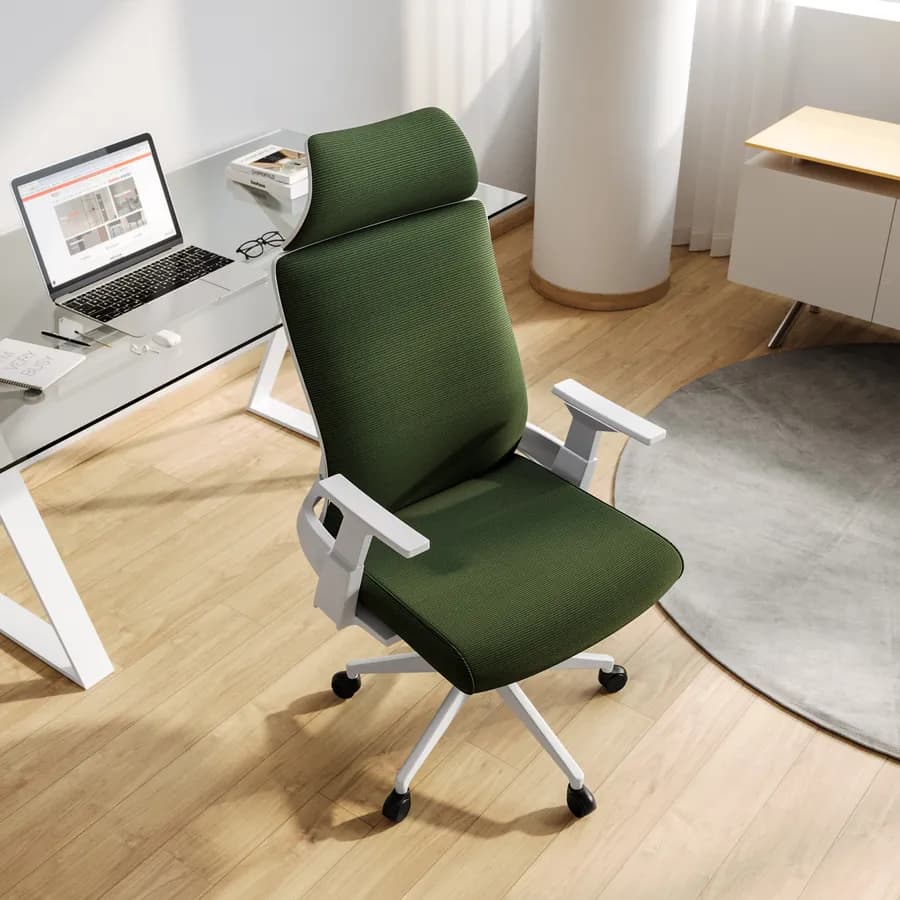 Poltrona da ufficio girevole in tessuto mesh verde scuro con poggiatesta e braccioli bianchi - Solace