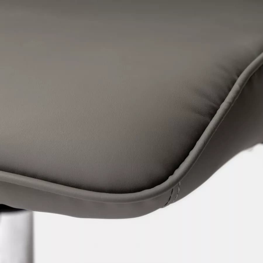 Poltrona girevole da ufficio in similpelle grigio scuro con struttura cromo - Flowy