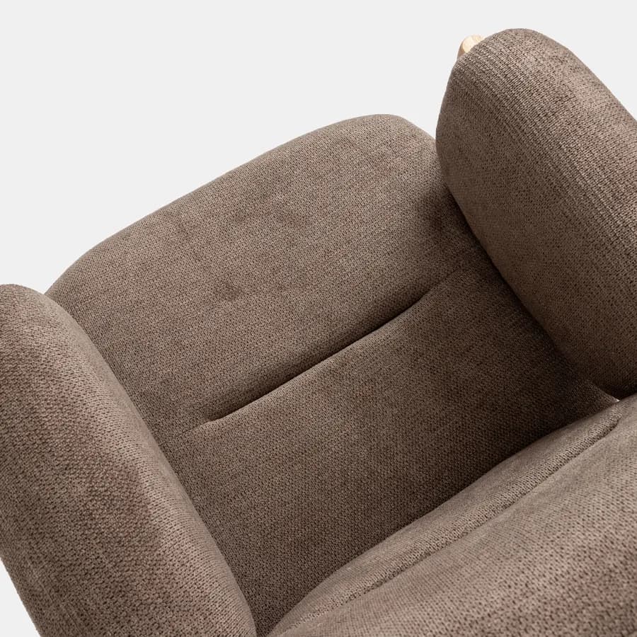 Poltrona in legno con rivestimento in tessuto effetto maglia cacao - Voteo
