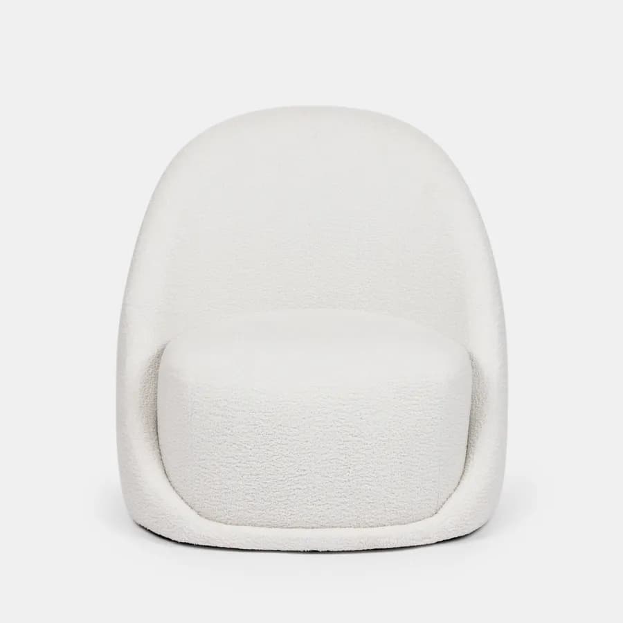 Poltrona in tessuto teddy bianco con schienale a guscio - Maved