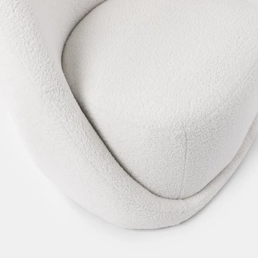 Poltrona in tessuto teddy bianco con schienale a guscio - Maved