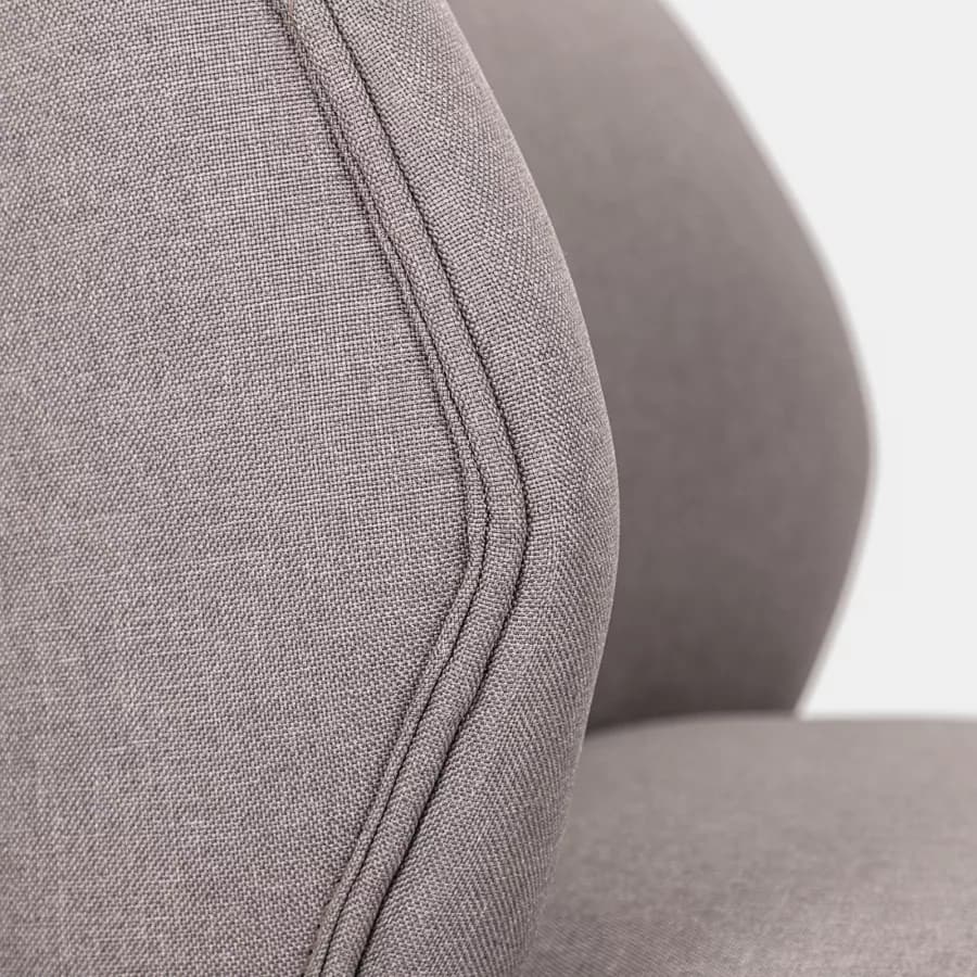Poltrona in tessuto tortora con gambe in metallo nero - Giovy