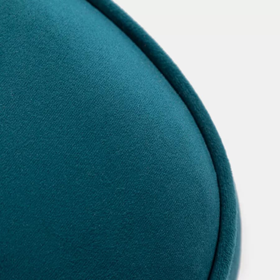 Poltrona in velluto blu petrolio con gambe in legno - Elenor