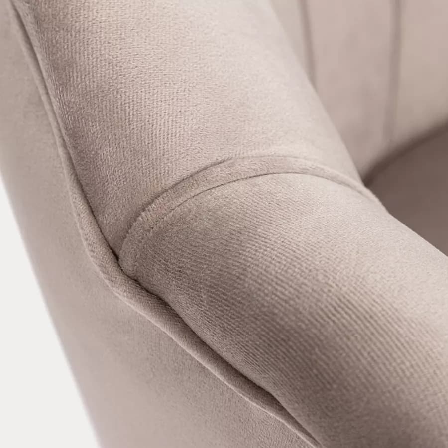 Poltrona conchiglia in velluto tortora con seduta imbottita e gambe oro - Snob