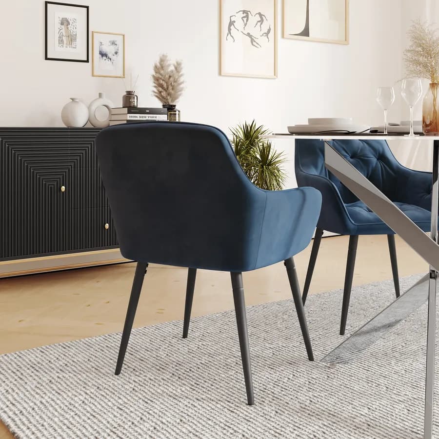 Poltrona in velluto trapuntato blu con gambe in metallo nero - Sulis