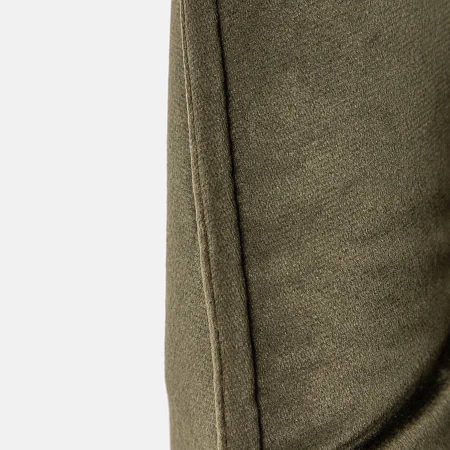 Poltrona in velluto trapuntato verde scuro con gambe in metallo nero - Sulis