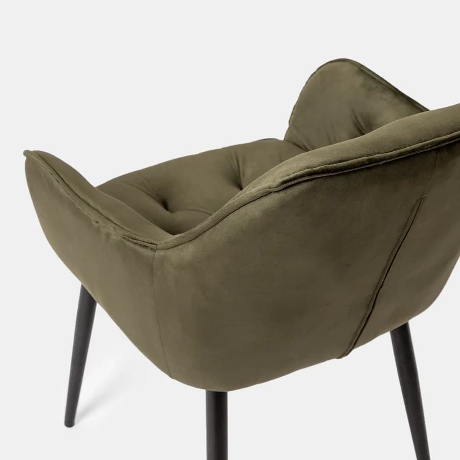 Poltrona in velluto trapuntato verde scuro con gambe in metallo nero - Sulis
