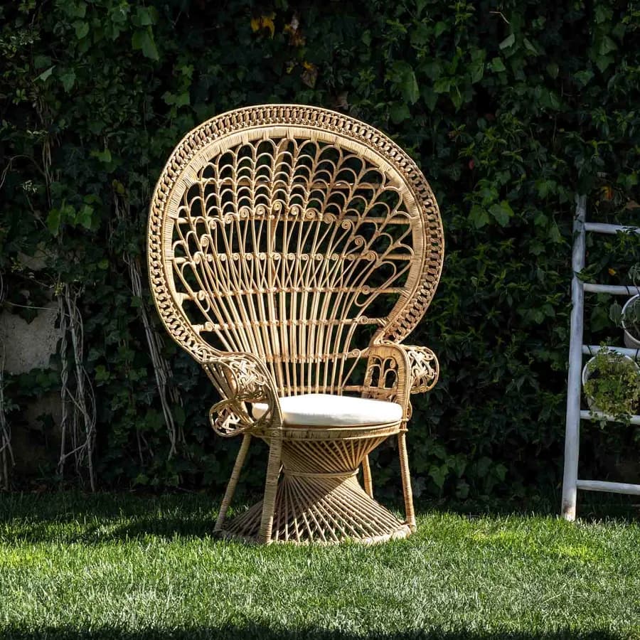 Poltrona pavone con cuscino rattan naturale - Matra