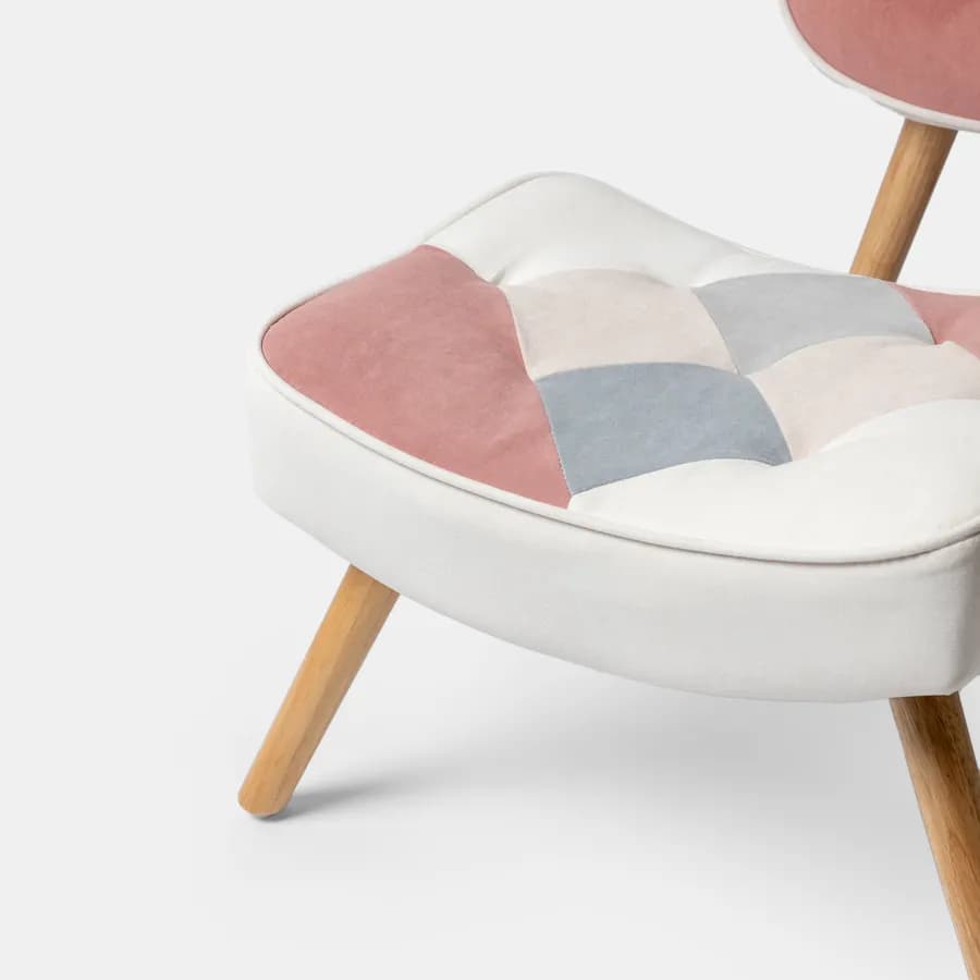 Poltrona scandinava in tessuto patchwork multicolor rosa con poggiapiedi - Copenaghen