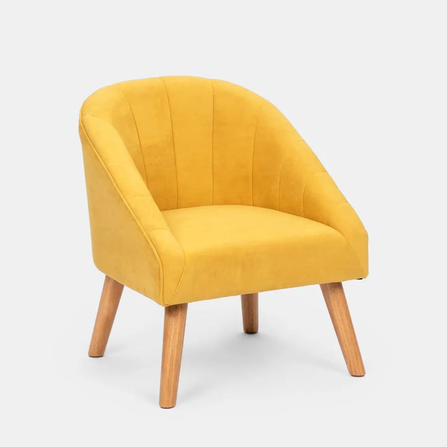 Poltrona in velluto giallo ocra con gambe effetto legno - Fable