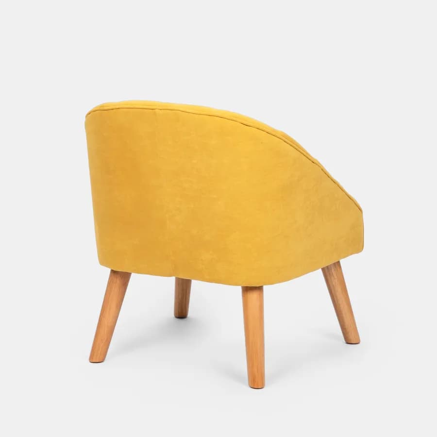 Poltrona in velluto giallo ocra con gambe effetto legno - Fable