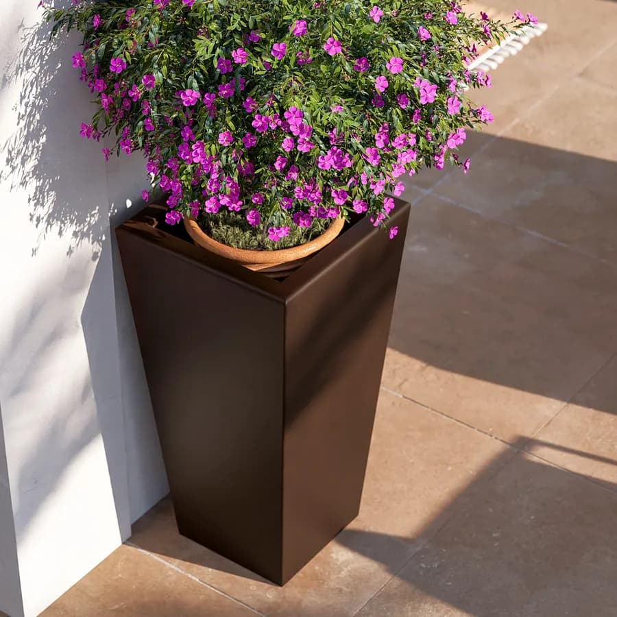 Portavaso da esterno liscio 105 h cm in polietilene marrone - Allicy