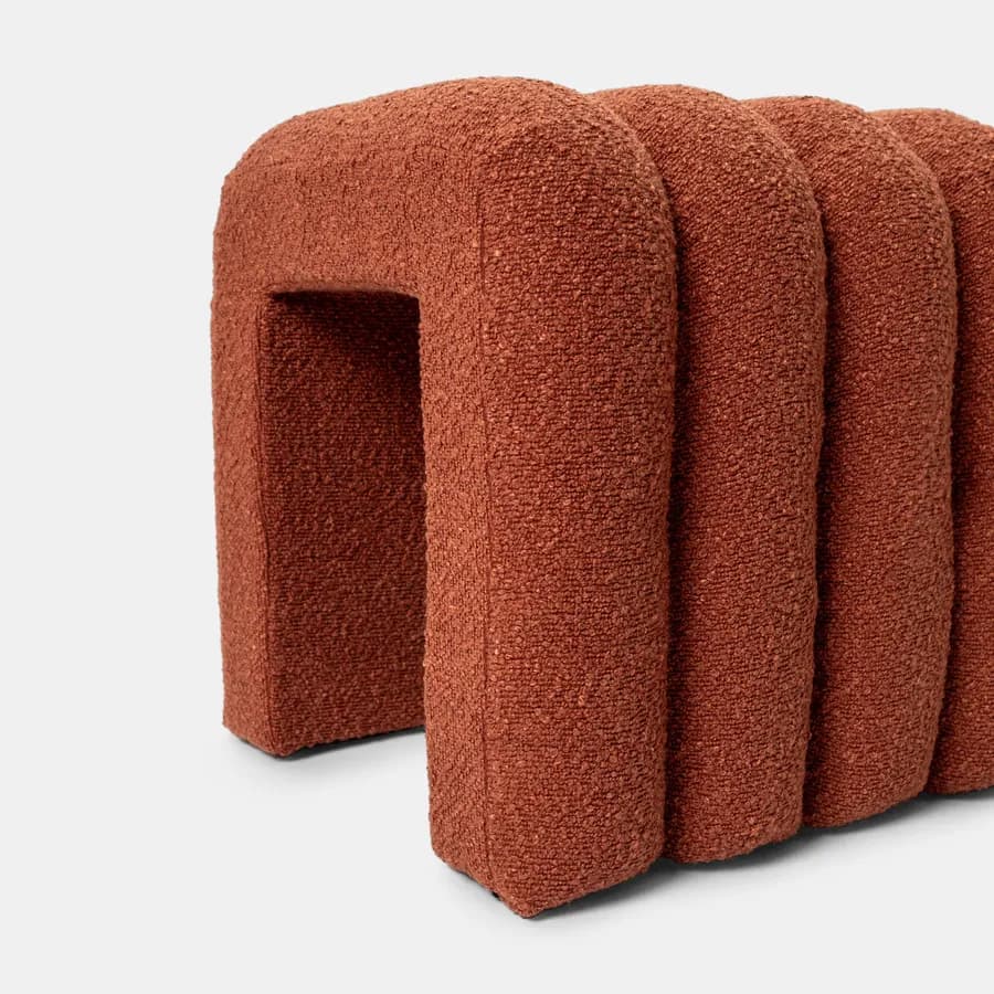 Pouf 38x40 cm design ad arco in tessuto bouclé terraccotta - Rudy