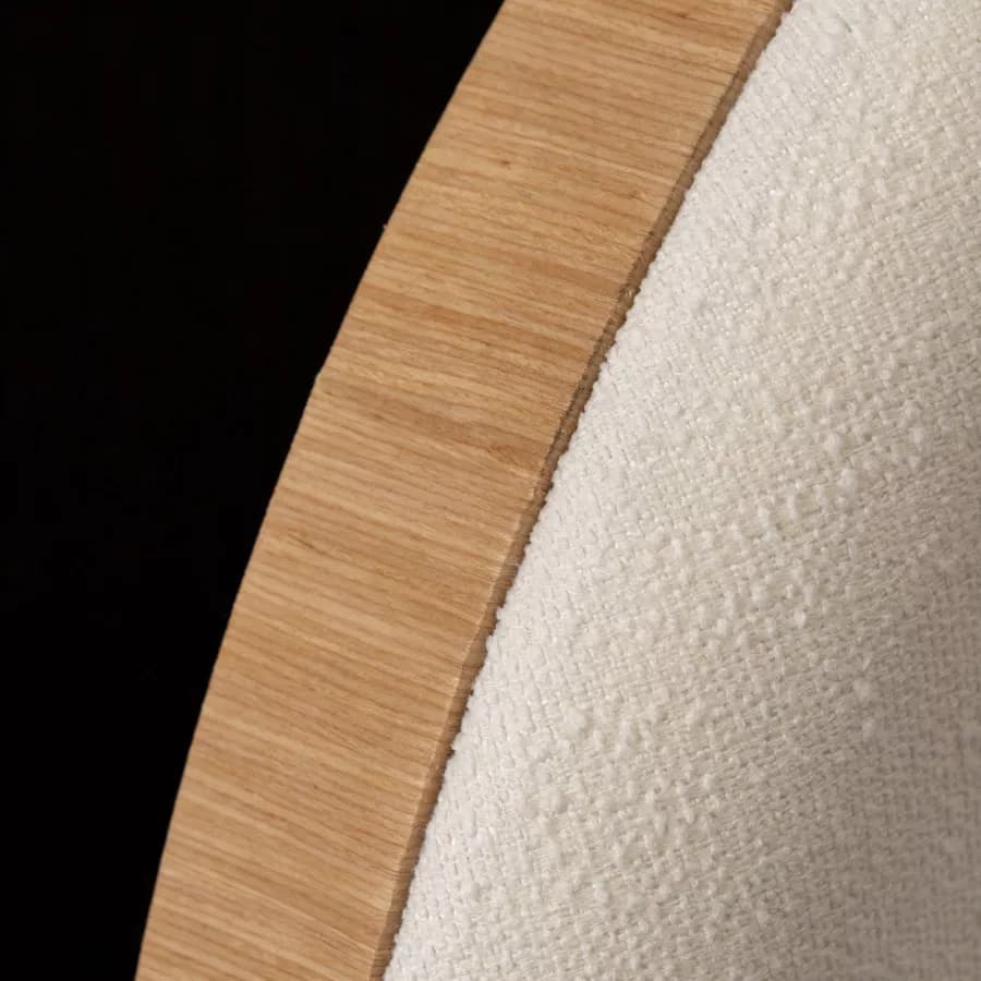 Pouf contenitore 67x38h cm in bouclé bianco con vassoio e piedini in legno - Doze