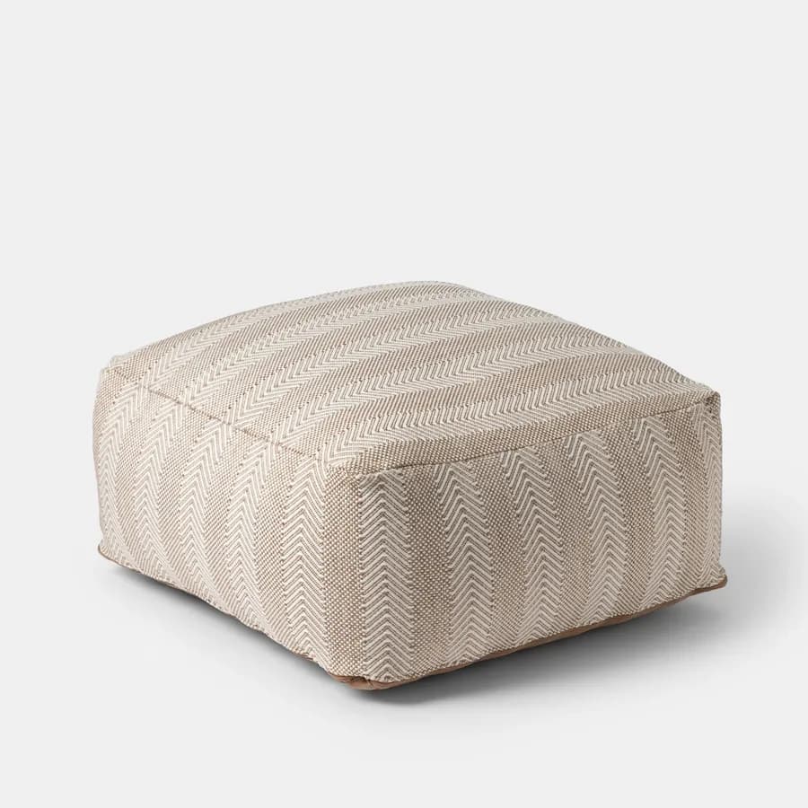 Pouf imbottito 60x60 cm in tessuto idrorepellente a quadri beige - Rupert